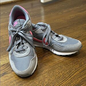 Nike Girls Gray and Pink Sneakers